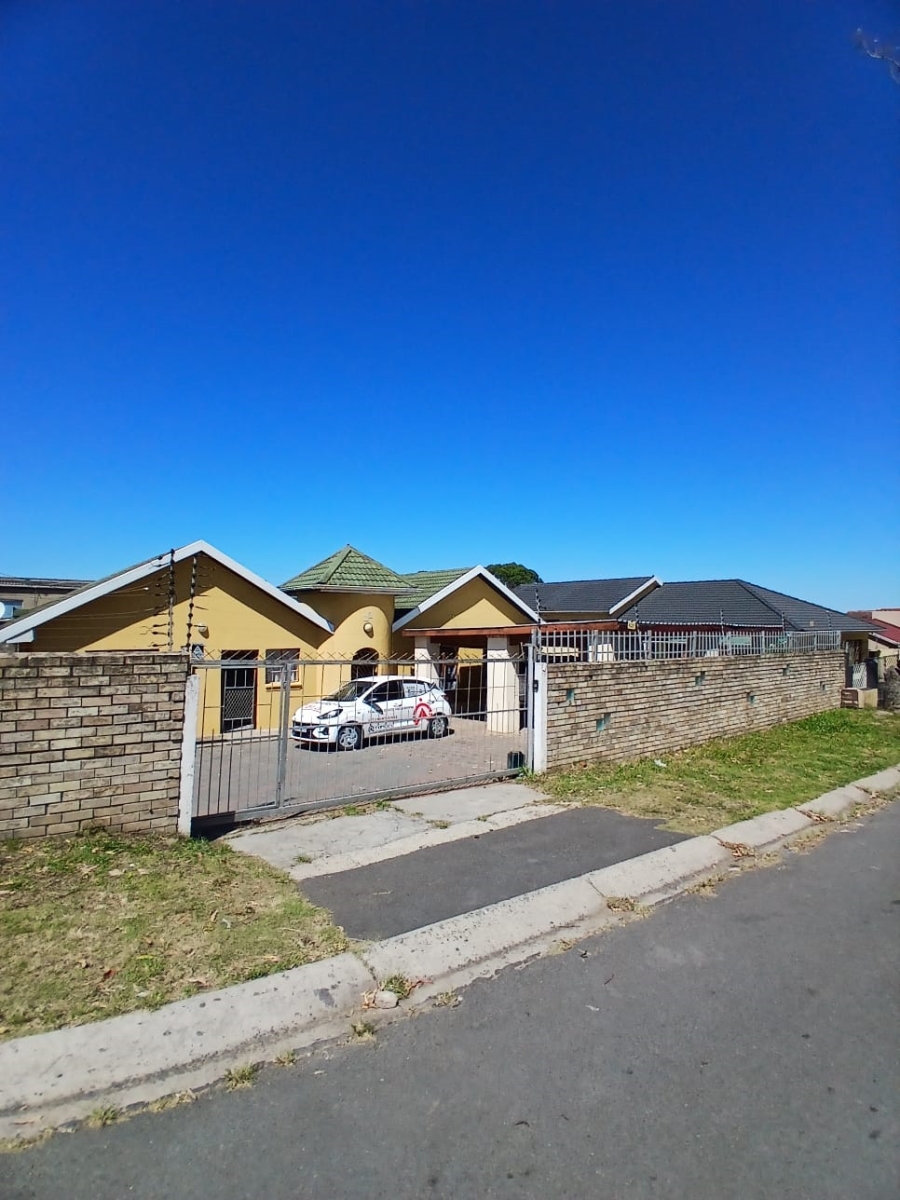 4 Bedroom Property for Sale in Amalinda Eastern Cape